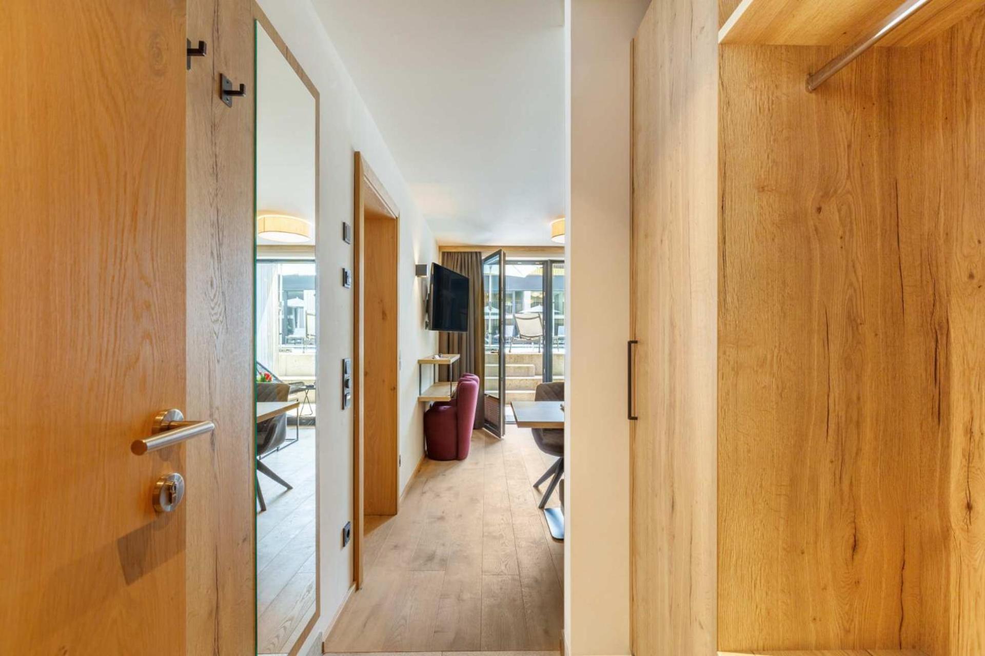 Emma Deluxe Aparthotel Ganzjaehrig Beheizter Aussenpool Piesendorf Bilik gambar